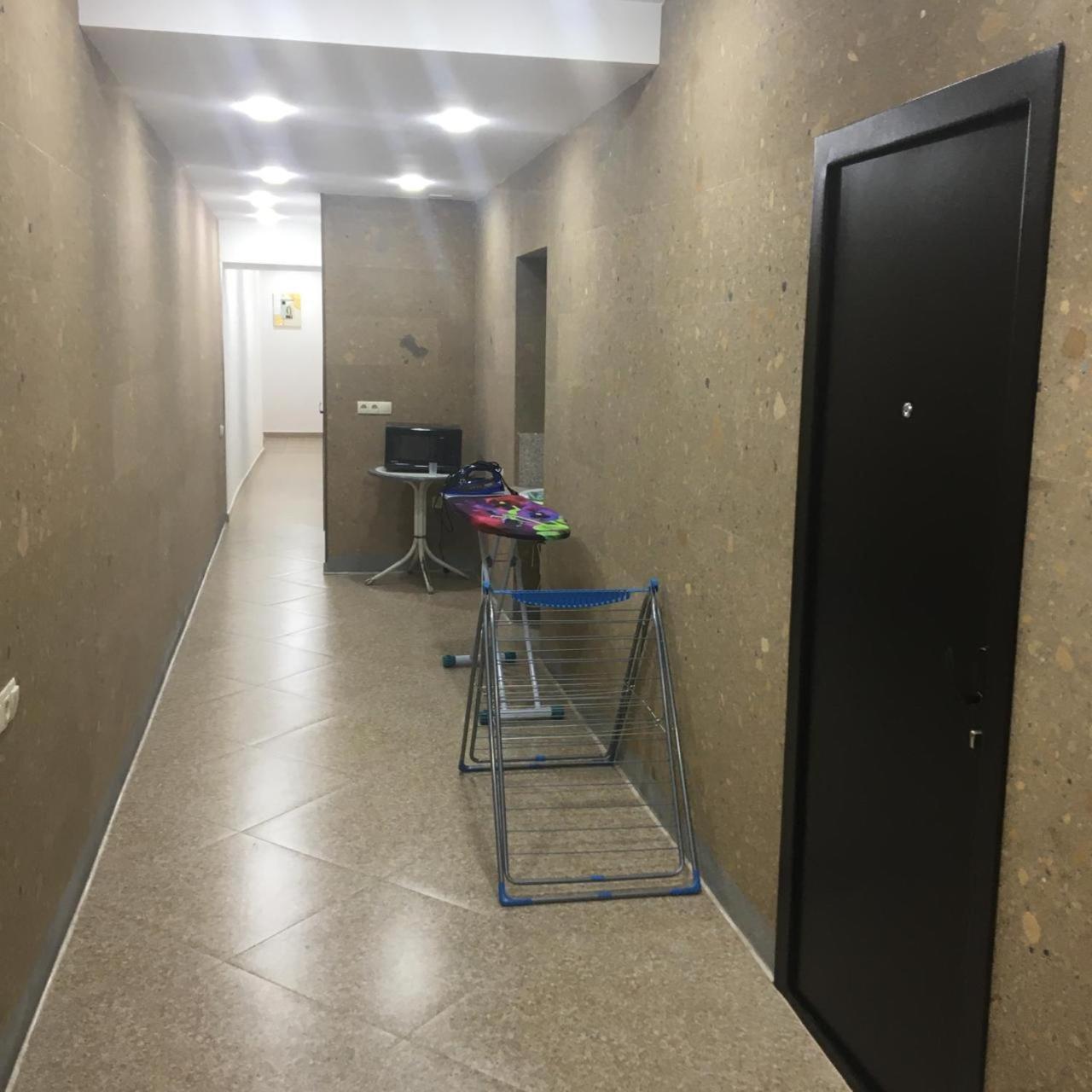 Aygestan Apartments Erevan Esterno foto