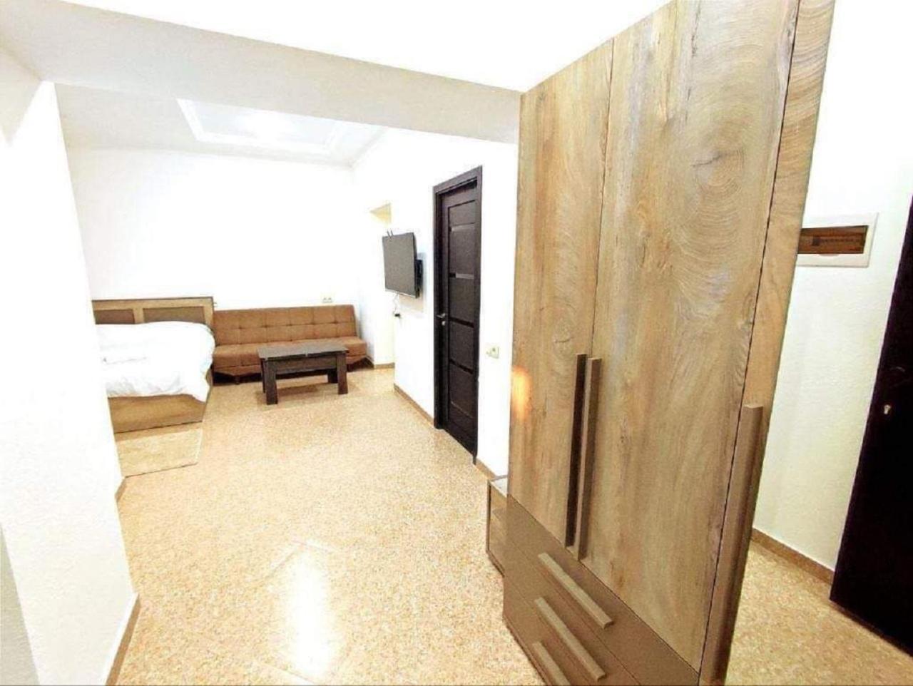 Aygestan Apartments Erevan Esterno foto